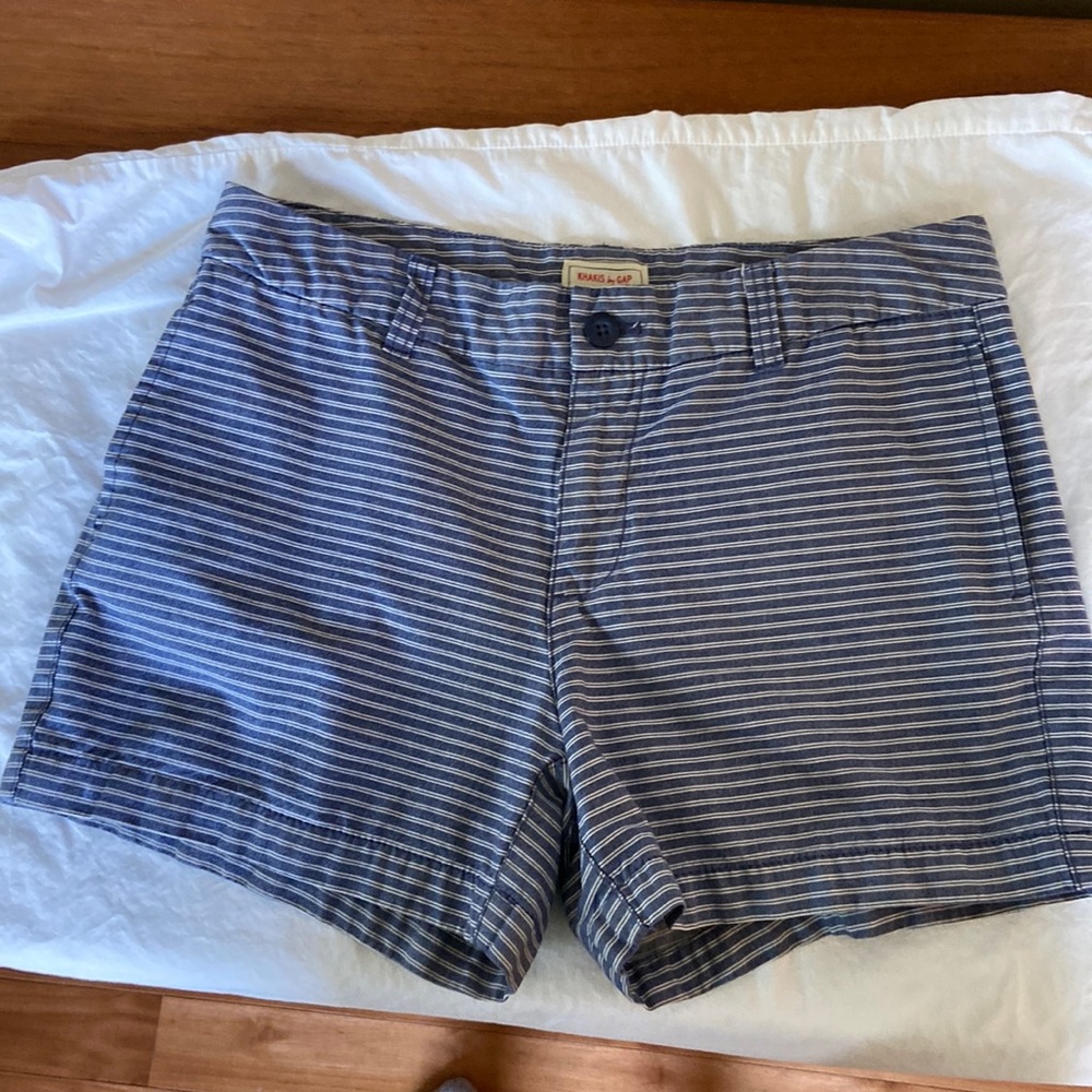 Preppy 4” Shorts by Gap